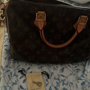 Auténtica Luis Vuitton beautiful almost new and original